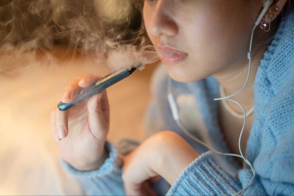 How Vaping Affects Oral Health